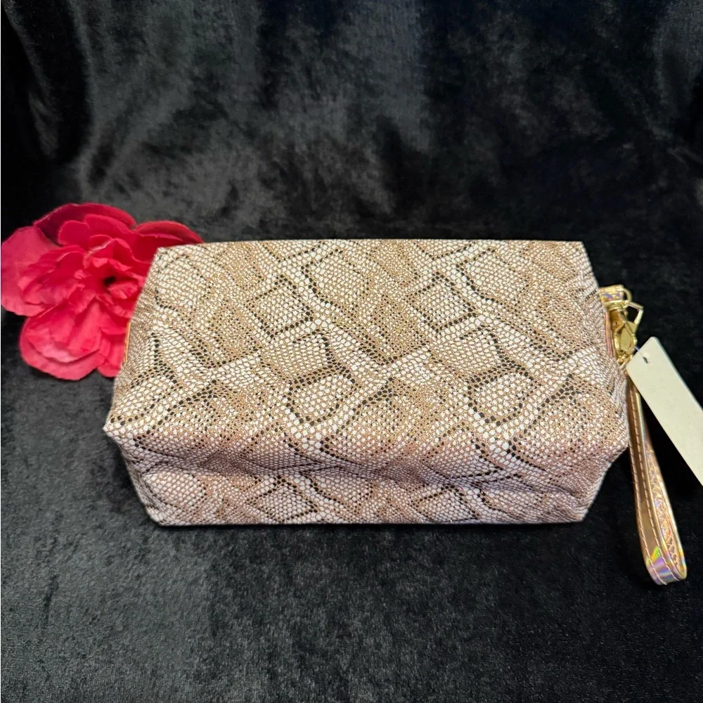 FADIVO New York Cosmetic Wristlet Bag (NWT)